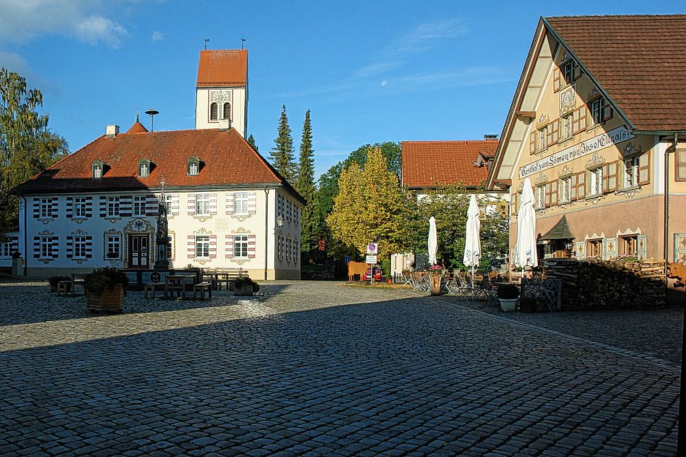 files/tl_filesOPO/Beitraege/Ortschaften/Eglofs_Dorfplatz.JPG